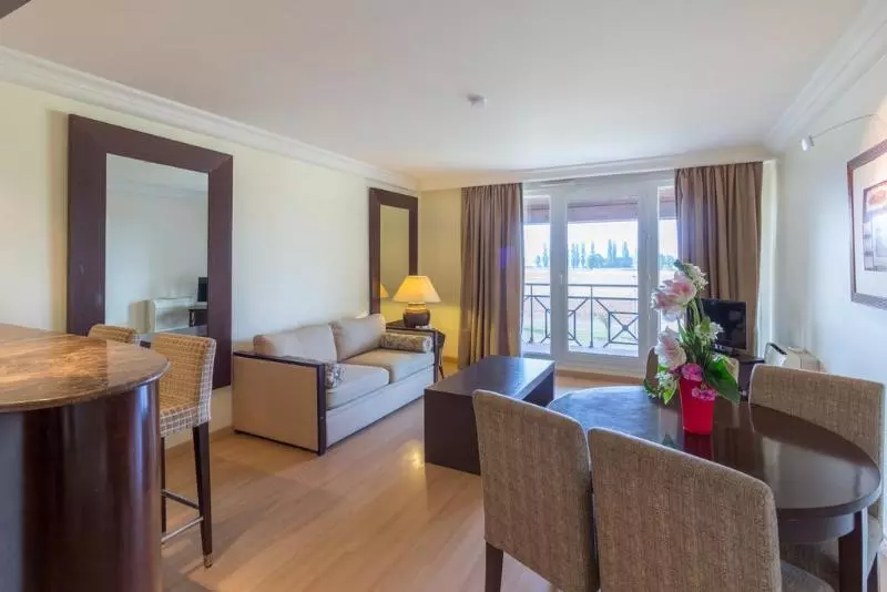 Grand Geneve Residence Excellior