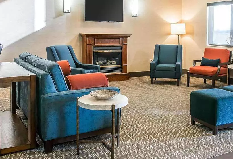 호텔 Bluffton Inn & Suites