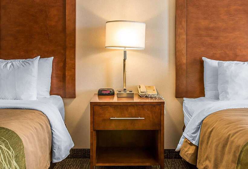 호텔 Bluffton Inn & Suites