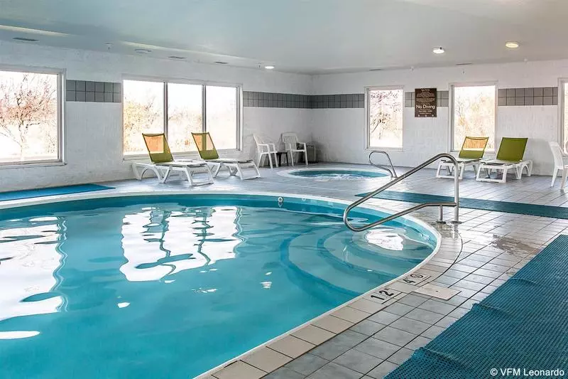 호텔 Bluffton Inn & Suites