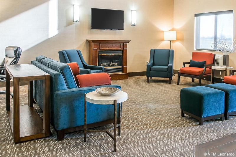 Отель Bluffton Inn & Suites