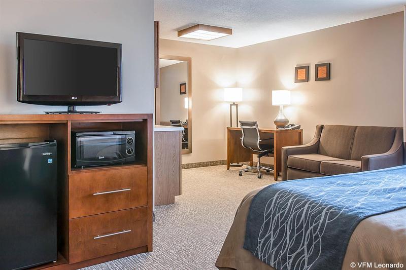 Отель Bluffton Inn & Suites