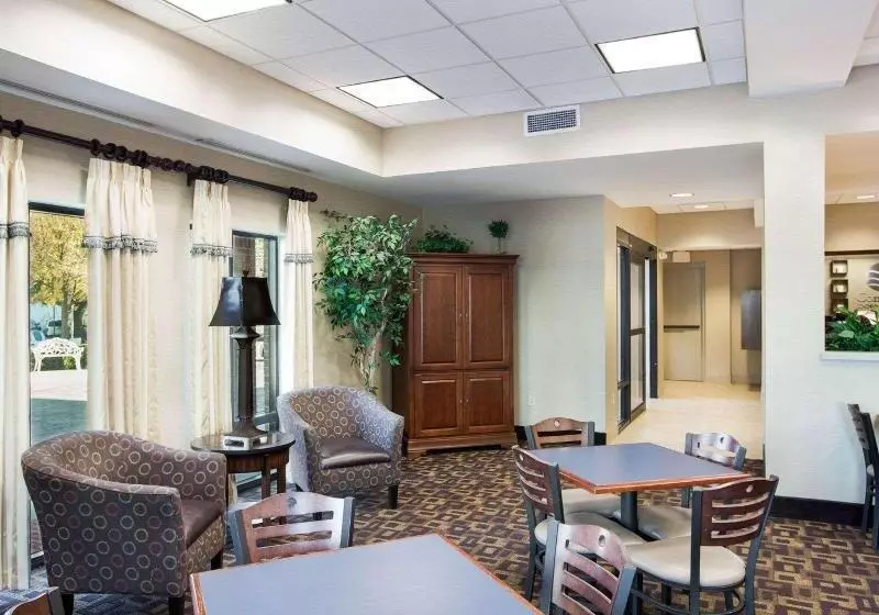 ホテル Spark By Hilton San Antonio Airport