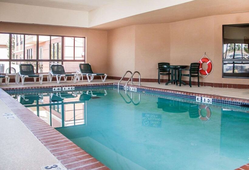 ホテル Comfort Inn & Suites