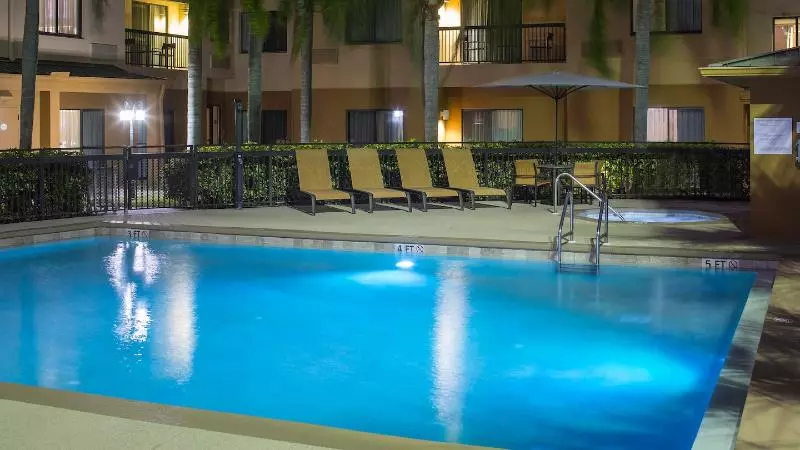 Hotel Courtyard By Marriott Daytona Beach Speedway/airport