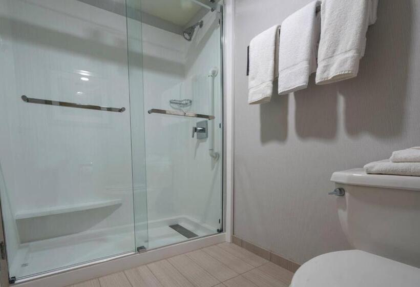 Отель Courtyard By Marriott Cleveland Willoughby