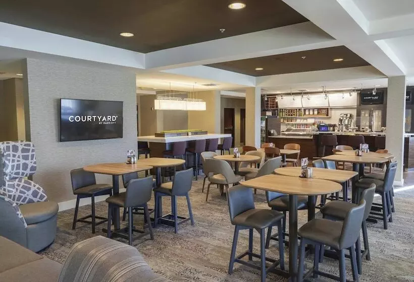 호텔 Courtyard By Marriott Cleveland Willoughby