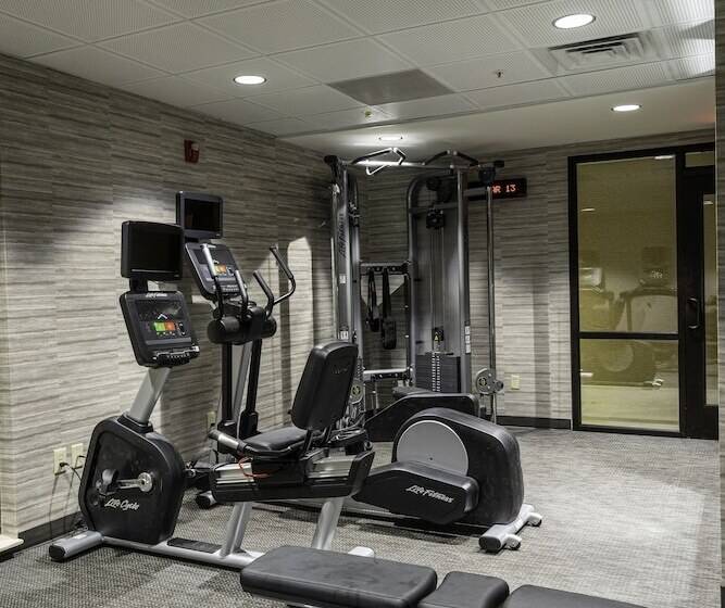 Отель Courtyard By Marriott Cleveland Willoughby