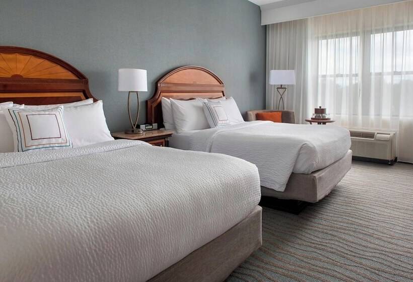 فندق Courtyard By Marriott Saratoga Springs