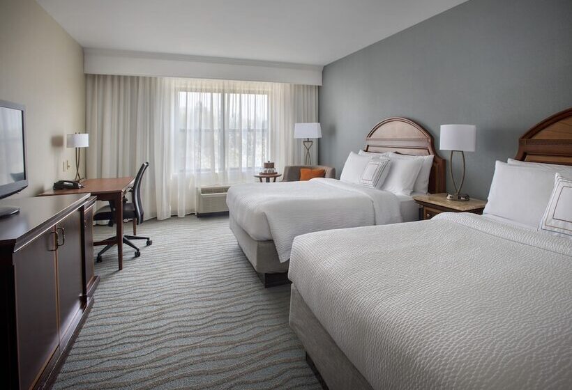 فندق Courtyard By Marriott Saratoga Springs