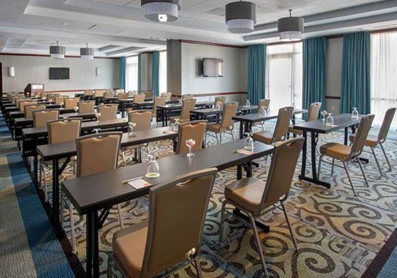 فندق Courtyard By Marriott Saratoga Springs