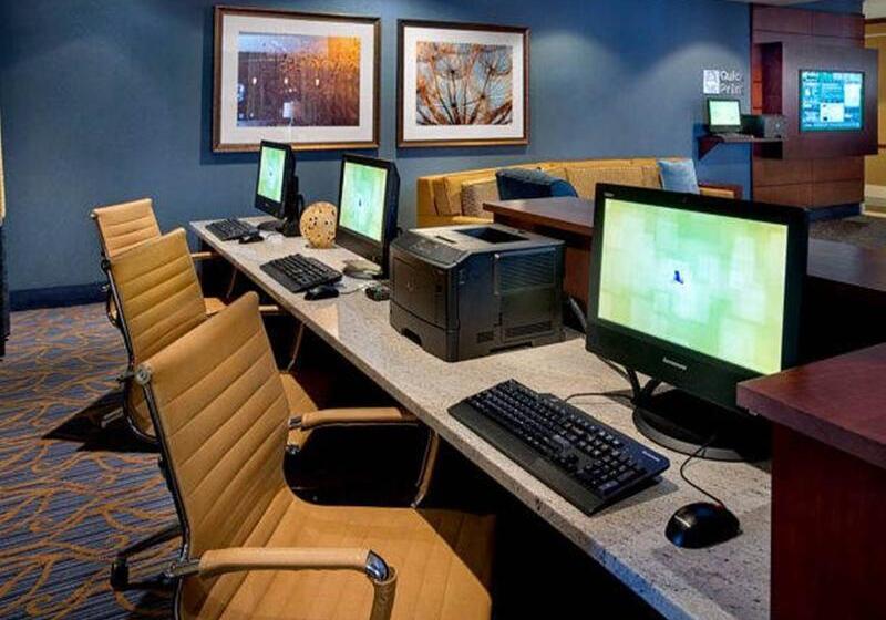 فندق Courtyard By Marriott Saratoga Springs