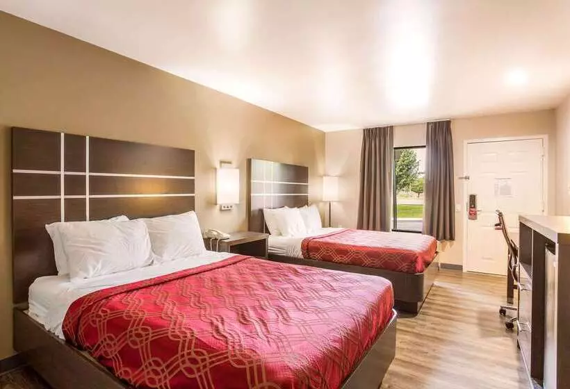 호텔 Econo Lodge  Inn & Suites