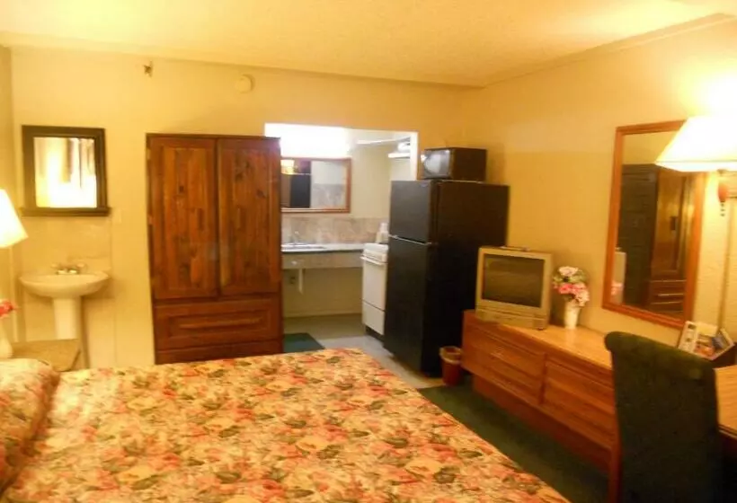 فندق Express Inn And Suites