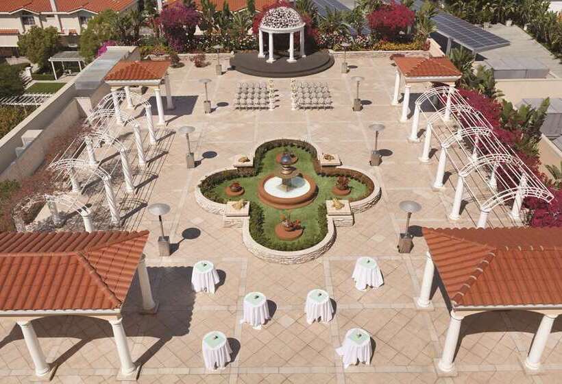 בית מלון כפרי Hilton Los Angeles/san Gabriel