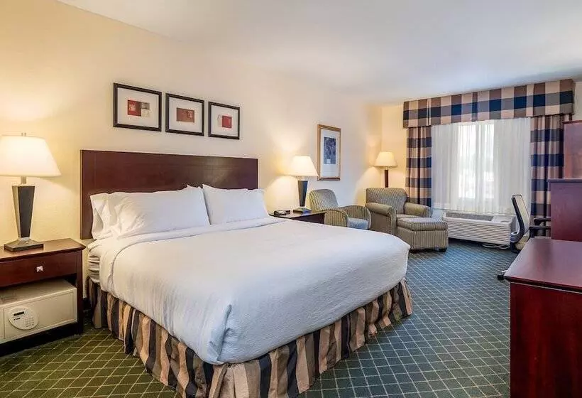 Отель Holiday Inn & Conference Center Marshfield By Ihg