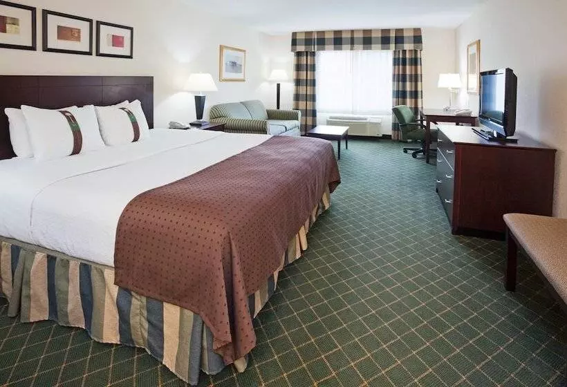 Отель Holiday Inn & Conference Center Marshfield By Ihg