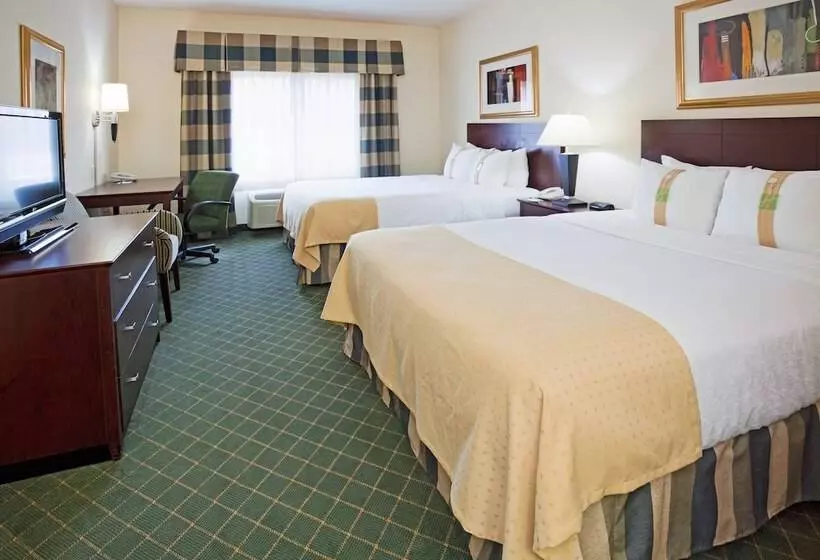 Отель Holiday Inn & Conference Center Marshfield By Ihg