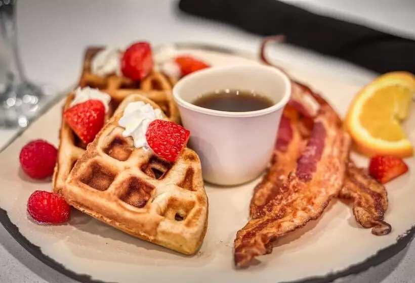 هتل Holiday Inn Kansas City Downtown By Ihg