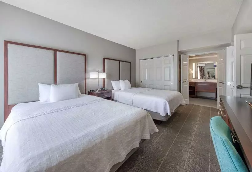 هتل Homewood Suites By Hilton Olmsted Village