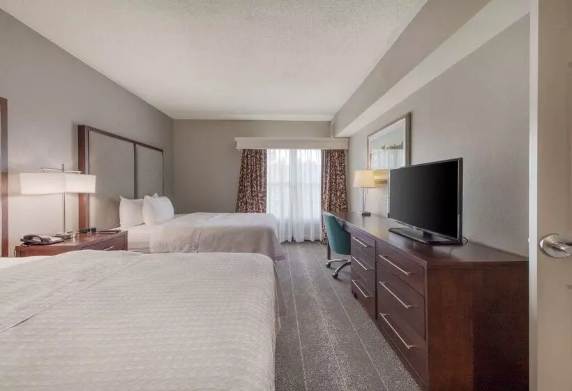 هتل Homewood Suites By Hilton Olmsted Village