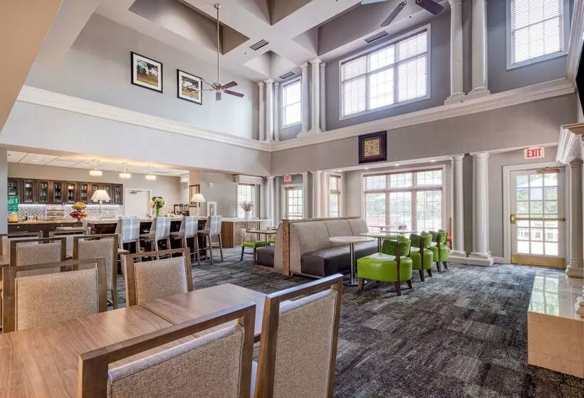 هتل Homewood Suites By Hilton Olmsted Village