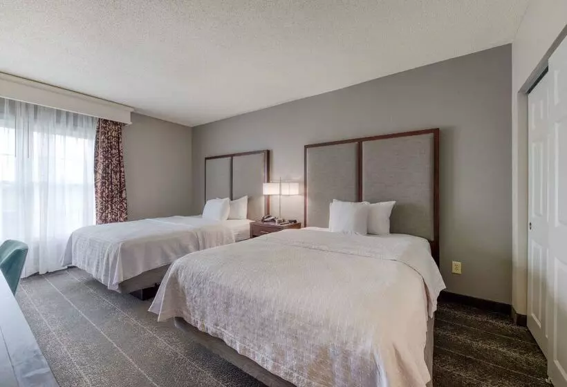 هتل Homewood Suites By Hilton Olmsted Village