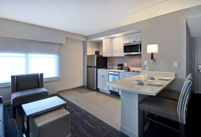 هتل Homewood Suites By Hilton Philadelphia City Avenue