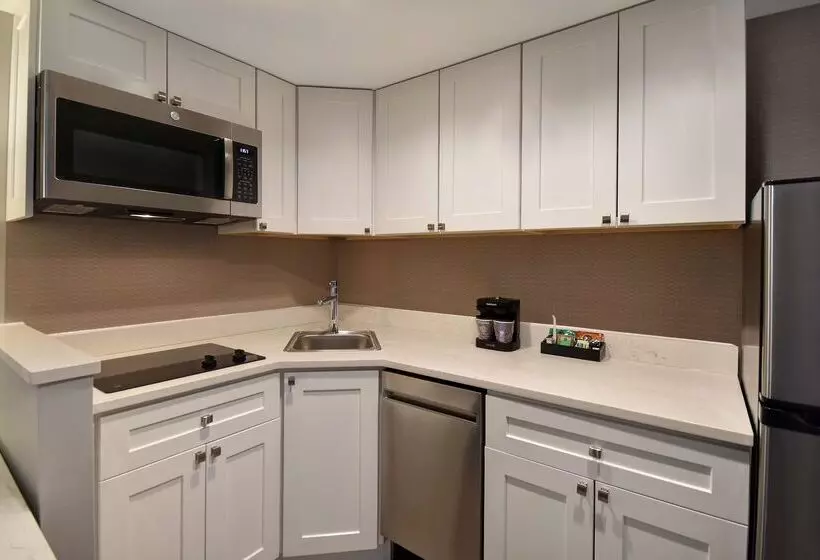 هتل Homewood Suites By Hilton Philadelphia City Avenue