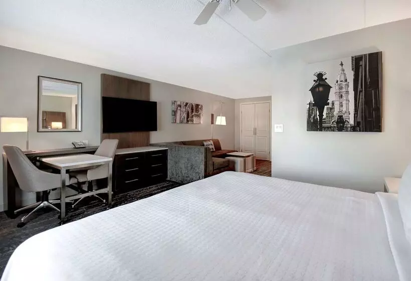 هتل Homewood Suites By Hilton Philadelphia City Avenue
