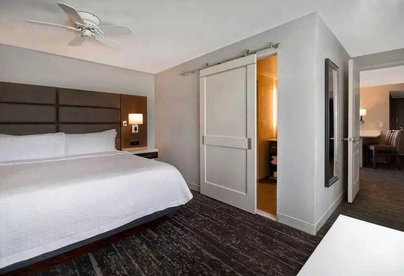هتل Homewood Suites By Hilton Philadelphia City Avenue