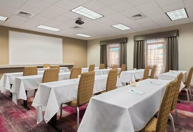 هتل Homewood Suites By Hilton® Orlando Ucf Area