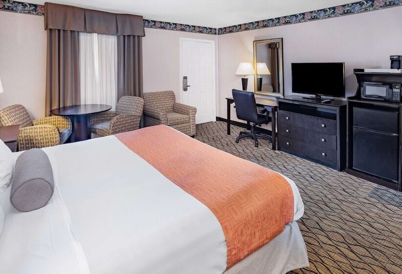 בית מלון כפרי Howard Johnson By Wyndham Lenox