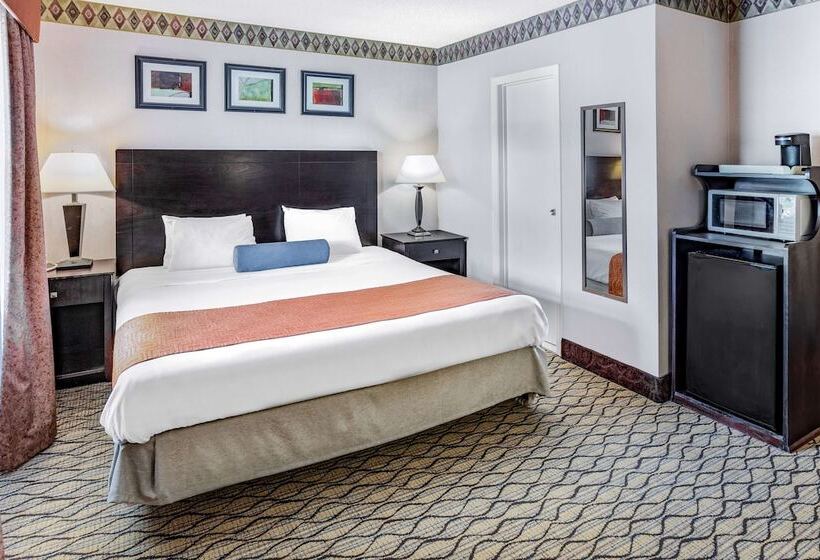 בית מלון כפרי Howard Johnson By Wyndham Lenox