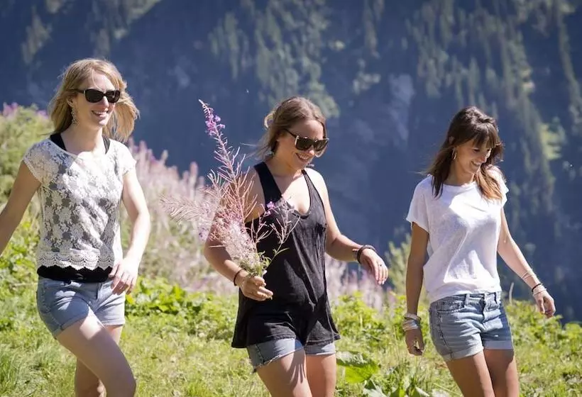 ホテル Hôtel Des Dromonts By Sowell Collection