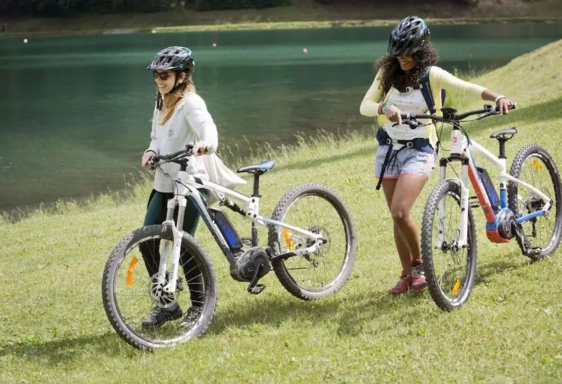 ホテル Hôtel Des Dromonts By Sowell Collection