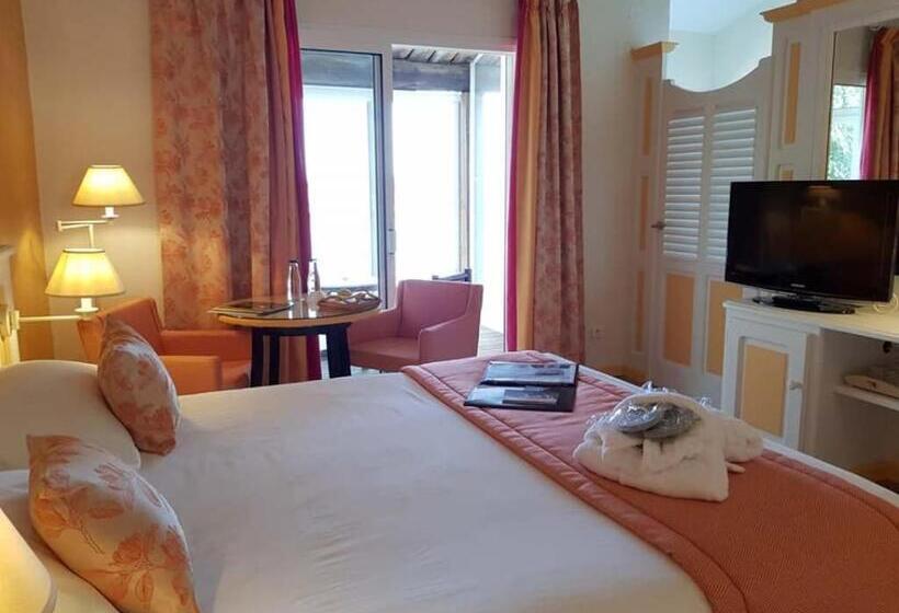 هتل Hôtel L Estelle En Camargue