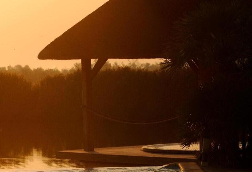 هتل Hôtel L Estelle En Camargue