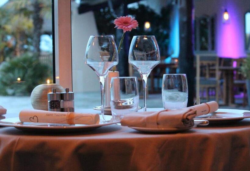 هتل Hôtel L Estelle En Camargue