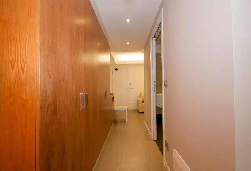 Отель La Rondinaia in Eurocongressi