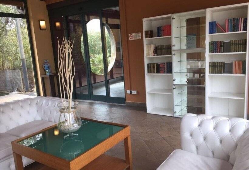 فندق La Rondinaia in Eurocongressi