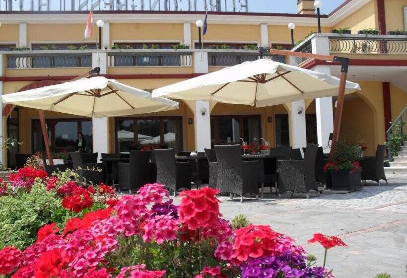 فندق La Rondinaia in Eurocongressi