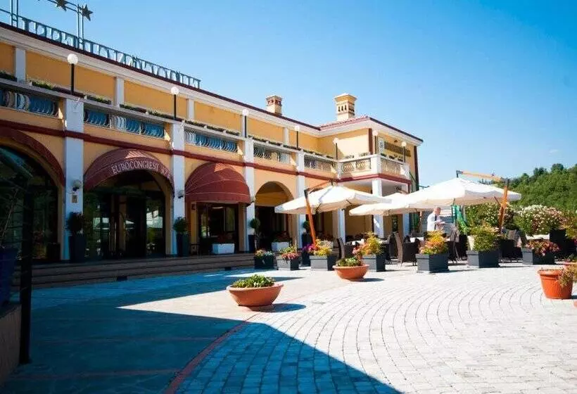 Отель La Rondinaia in Eurocongressi