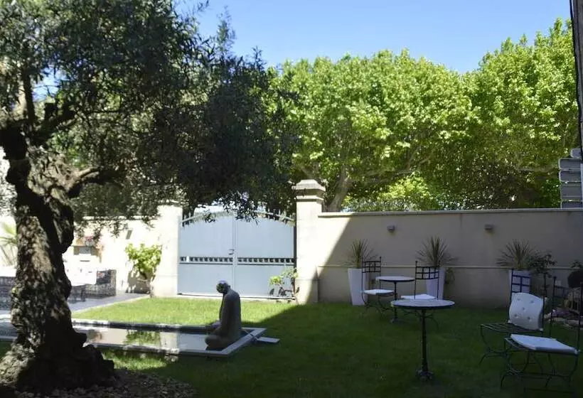 هتل L'instant Sévigné