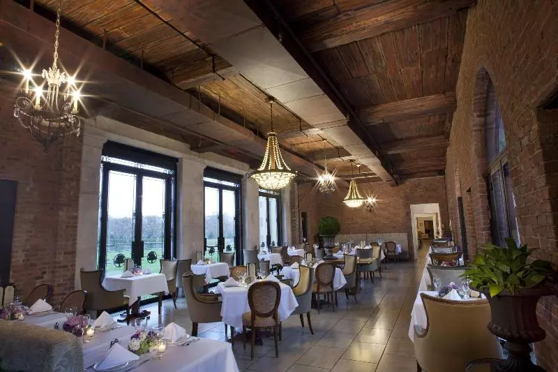 Oheka Castle Hotel & Estate