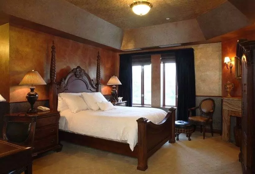 Oheka Castle Hotel & Estate