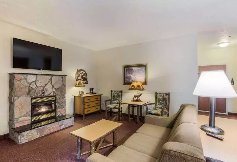 ホテル Quality Inn & Suites