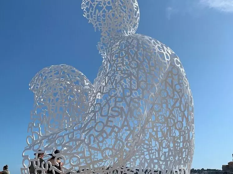 Отель The Originals Boutique, Hôtel Les Strélitzias, Antibes Juan Les Pins