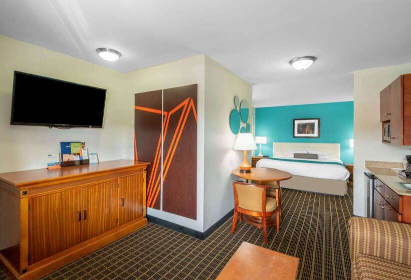 Howard Johnson By Wyndham St. George Hotel & Suites