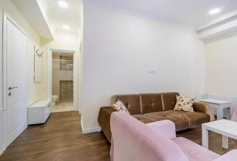 هتل Kokhta Plaza Boutique